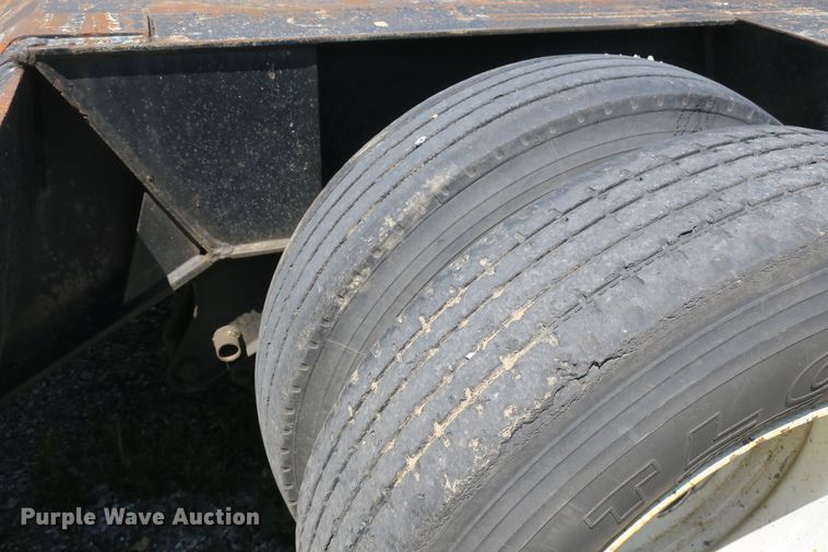 image for item DB10231 2006 Witzco Challenger lowboy equipment trailer