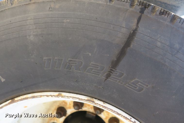 image for item DB10231 2006 Witzco Challenger lowboy equipment trailer