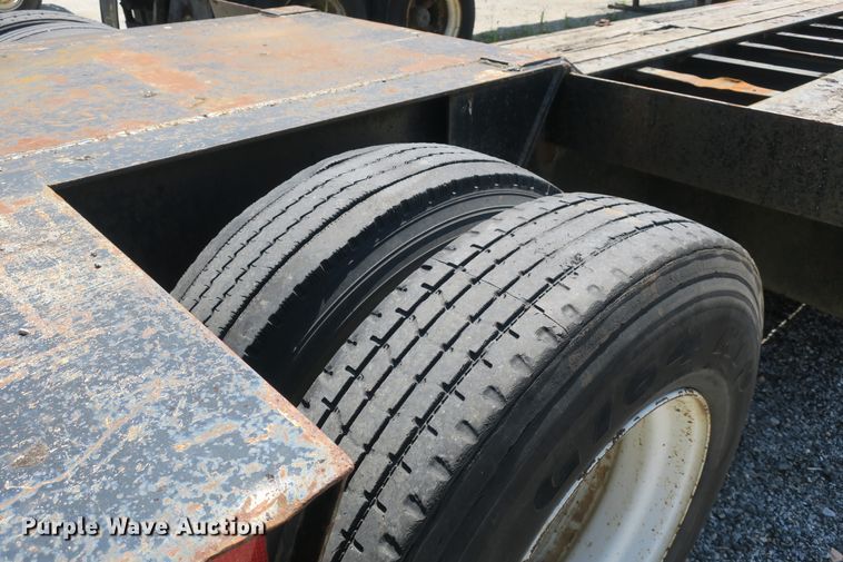 image for item DB10231 2006 Witzco Challenger lowboy equipment trailer