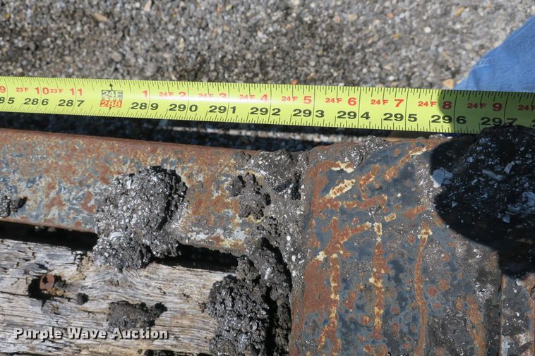 image for item DB10231 2006 Witzco Challenger lowboy equipment trailer