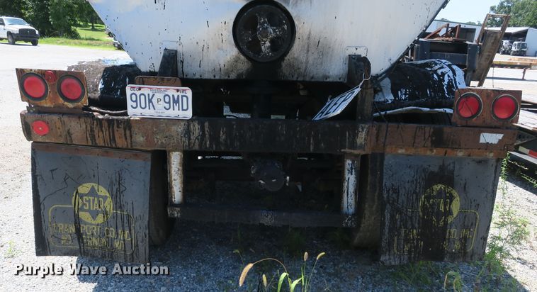 image for item DB10232 1968 Fruehauf TEHF2E asphalt trailer