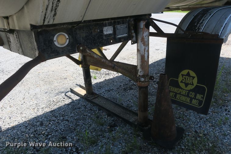 image for item DB10232 1968 Fruehauf TEHF2E asphalt trailer