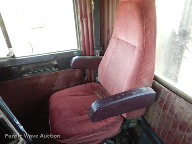 image for item DC5008 1996 Freightliner FLD semi truck