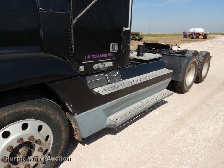 image for item DC5008 1996 Freightliner FLD semi truck