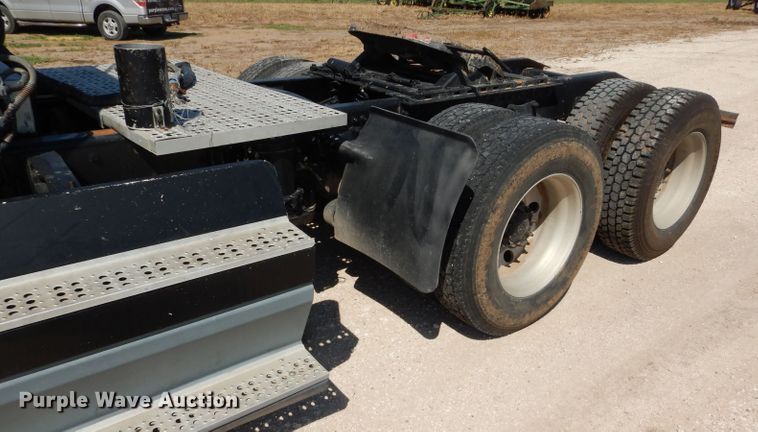 image for item DC5008 1996 Freightliner FLD semi truck