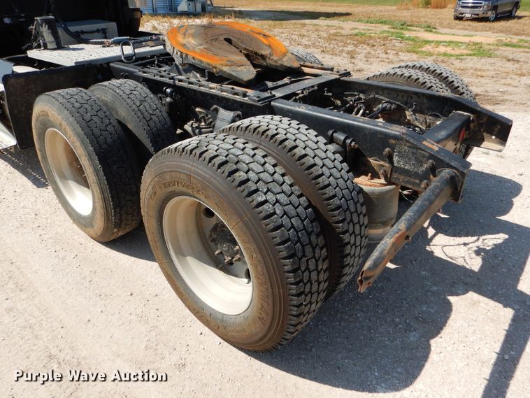 image for item DC5008 1996 Freightliner FLD semi truck