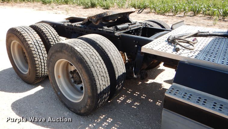 image for item DC5008 1996 Freightliner FLD semi truck