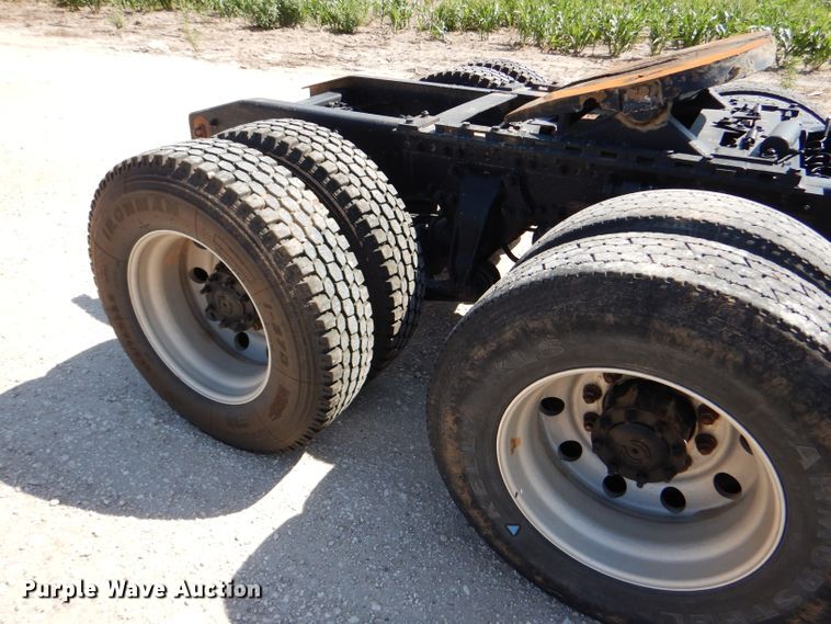 image for item DC5008 1996 Freightliner FLD semi truck