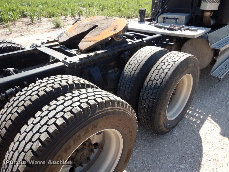 image for item DC5008 1996 Freightliner FLD semi truck