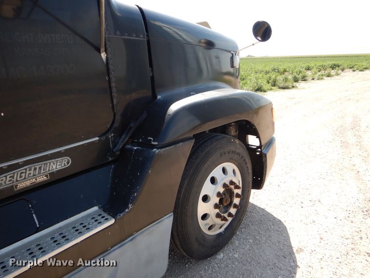 image for item DC5008 1996 Freightliner FLD semi truck