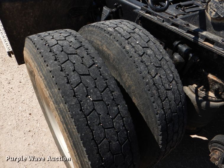 image for item DC5008 1996 Freightliner FLD semi truck