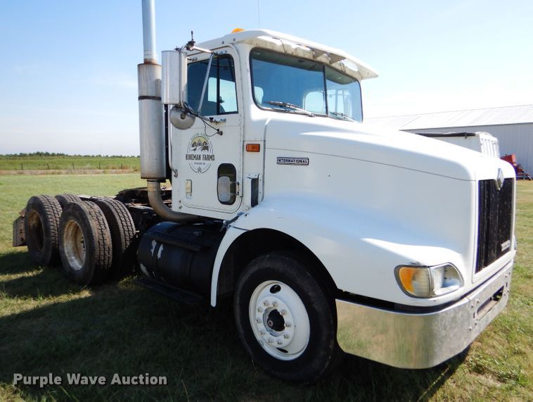 image for item DC5010 1998 International 9100 semi truck