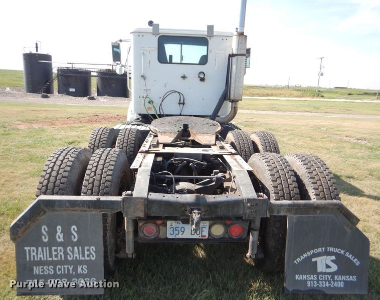 image for item DC5010 1998 International 9100 semi truck