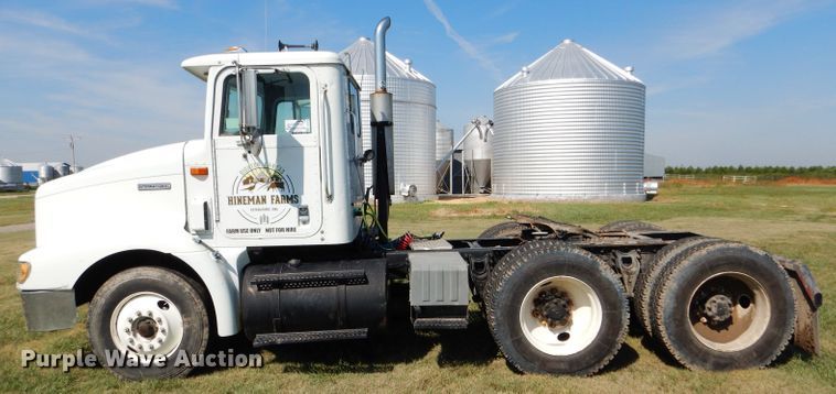 image for item DC5010 1998 International 9100 semi truck