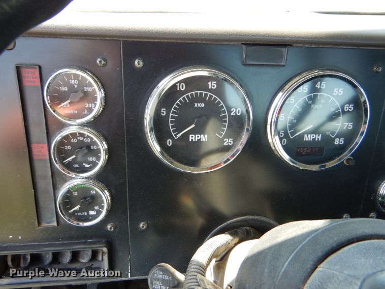 image for item DC5010 1998 International 9100 semi truck