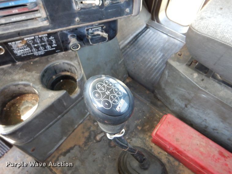 image for item DC5010 1998 International 9100 semi truck