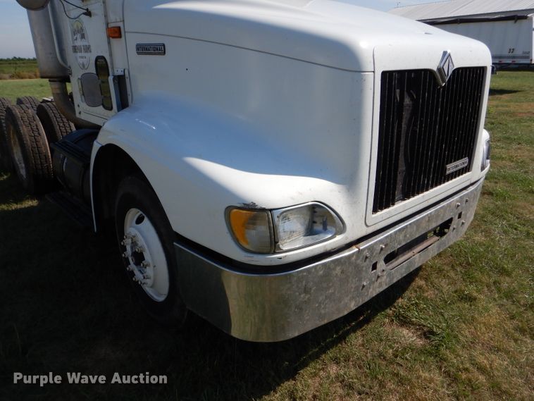 image for item DC5010 1998 International 9100 semi truck