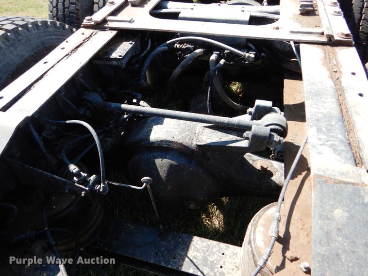 image for item DC5010 1998 International 9100 semi truck