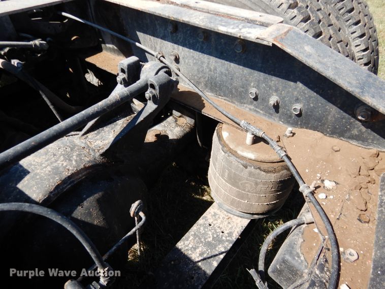 image for item DC5010 1998 International 9100 semi truck