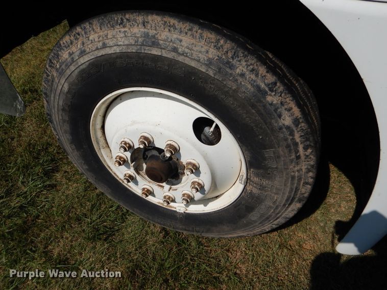 image for item DC5010 1998 International 9100 semi truck