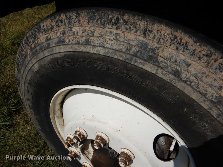 image for item DC5010 1998 International 9100 semi truck