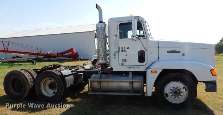 image for item DC5011 1991 Freightliner FLD semi truck