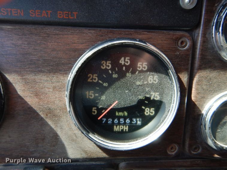 image for item DC5011 1991 Freightliner FLD semi truck