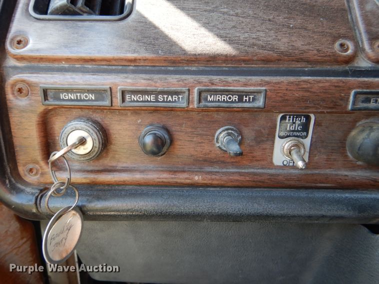 image for item DC5011 1991 Freightliner FLD semi truck