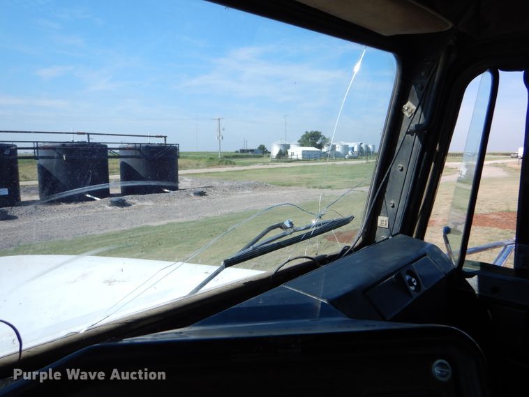 image for item DC5011 1991 Freightliner FLD semi truck