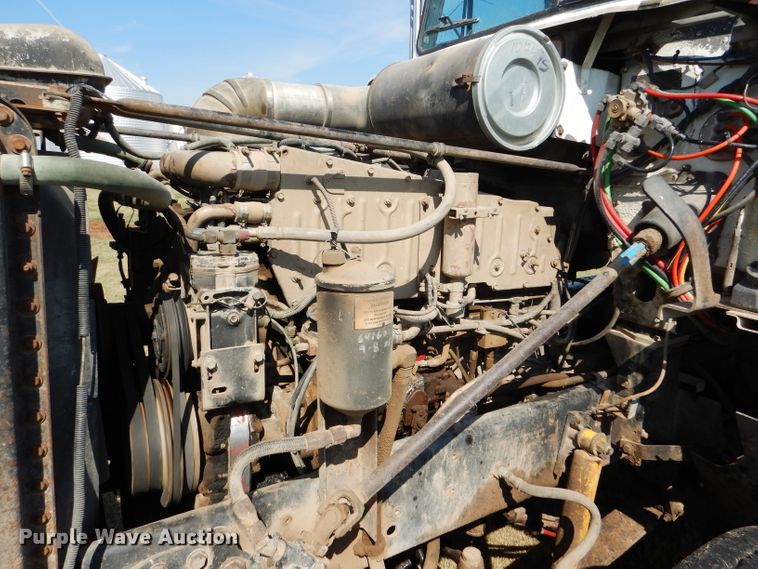 image for item DC5011 1991 Freightliner FLD semi truck