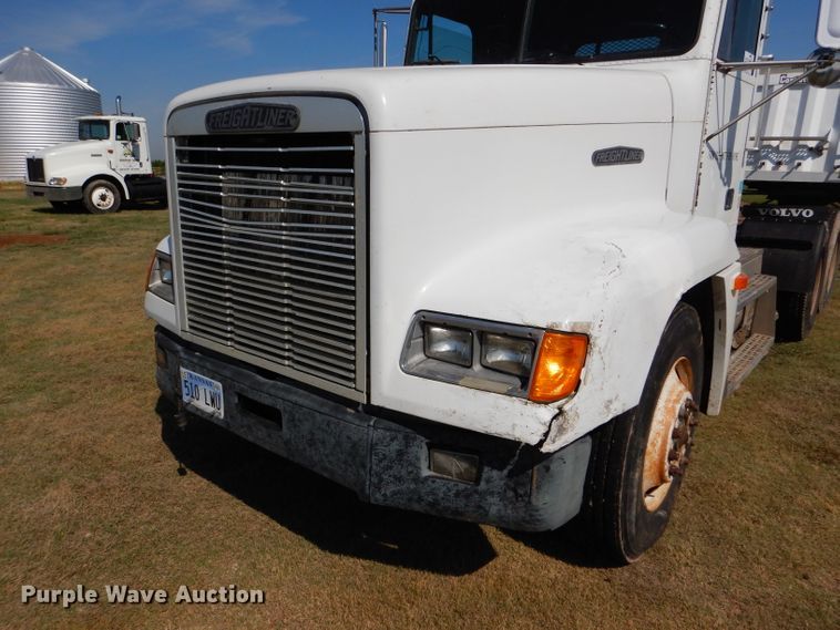 image for item DC5011 1991 Freightliner FLD semi truck