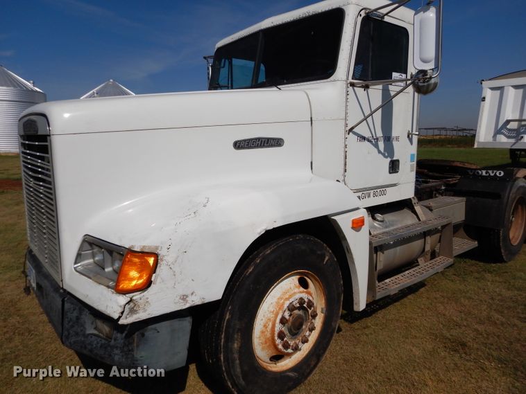 image for item DC5011 1991 Freightliner FLD semi truck