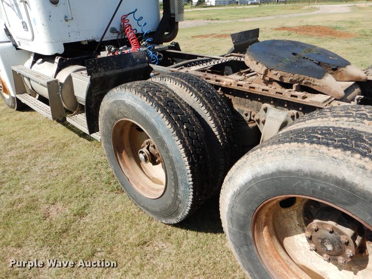 image for item DC5011 1991 Freightliner FLD semi truck