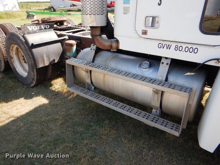 image for item DC5011 1991 Freightliner FLD semi truck