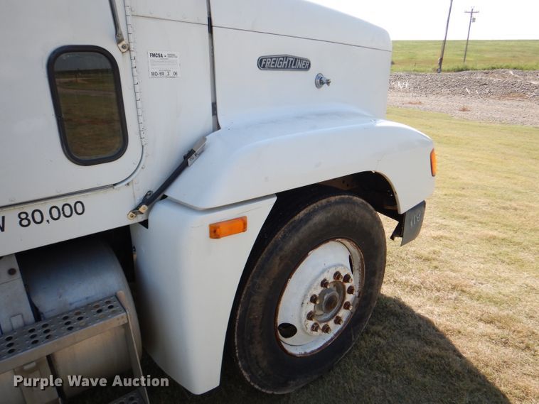 image for item DC5011 1991 Freightliner FLD semi truck