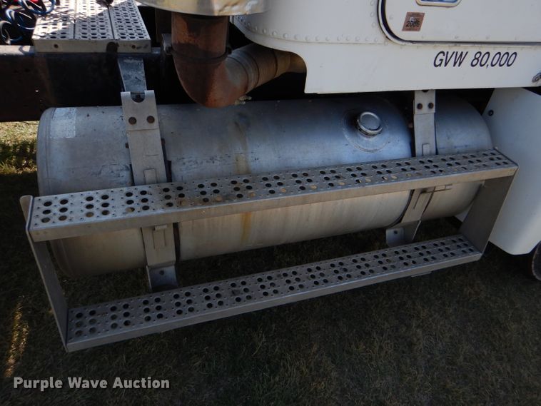 image for item DC5011 1991 Freightliner FLD semi truck