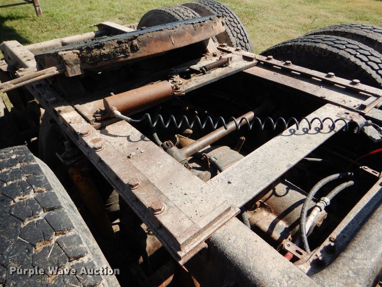 image for item DC5011 1991 Freightliner FLD semi truck