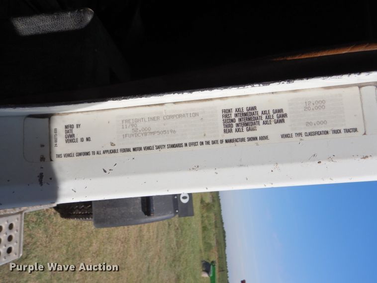 image for item DC5011 1991 Freightliner FLD semi truck