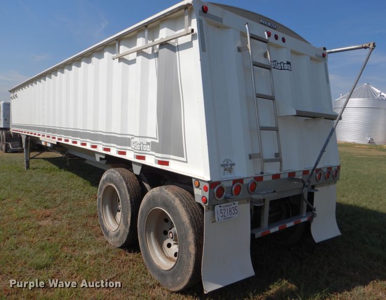 image for item DC5012 2005 Castleton double hopper bottom grain trailer