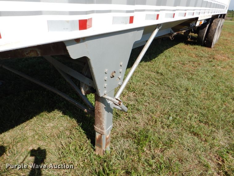 image for item DC5012 2005 Castleton double hopper bottom grain trailer