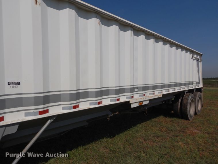 image for item DC5012 2005 Castleton double hopper bottom grain trailer