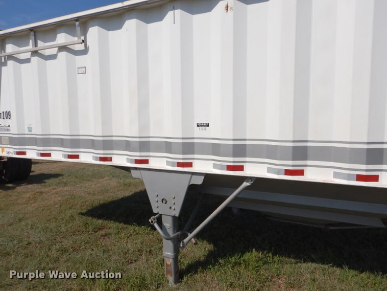 image for item DC5012 2005 Castleton double hopper bottom grain trailer
