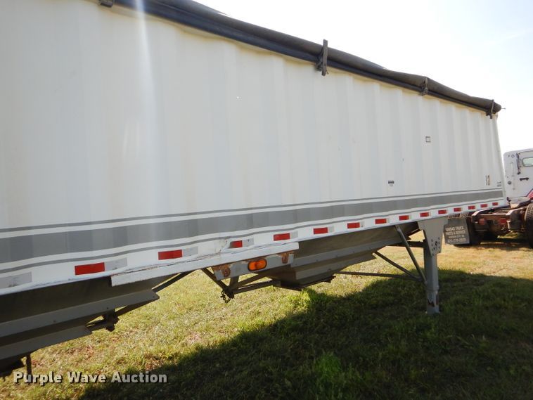 image for item DC5012 2005 Castleton double hopper bottom grain trailer