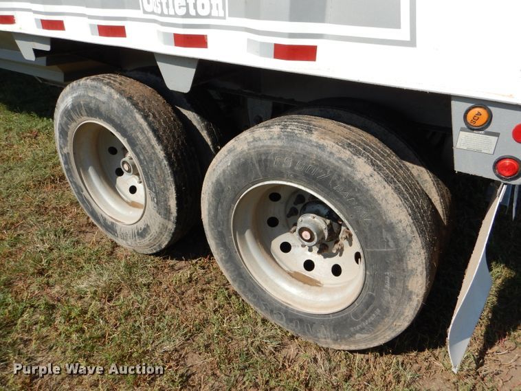 image for item DC5012 2005 Castleton double hopper bottom grain trailer