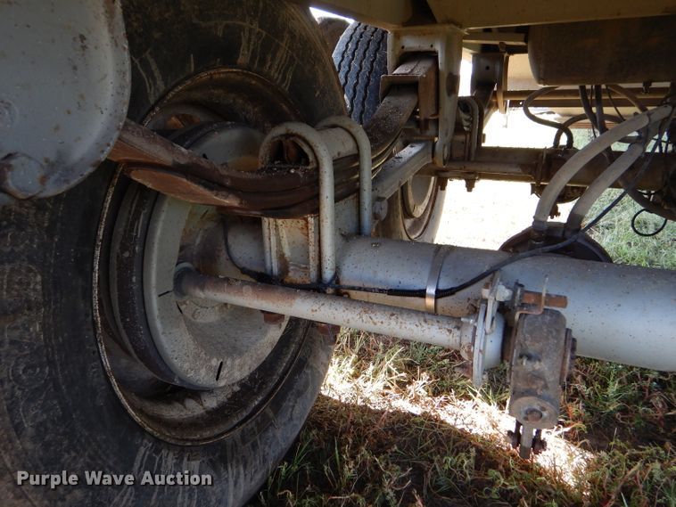 image for item DC5012 2005 Castleton double hopper bottom grain trailer