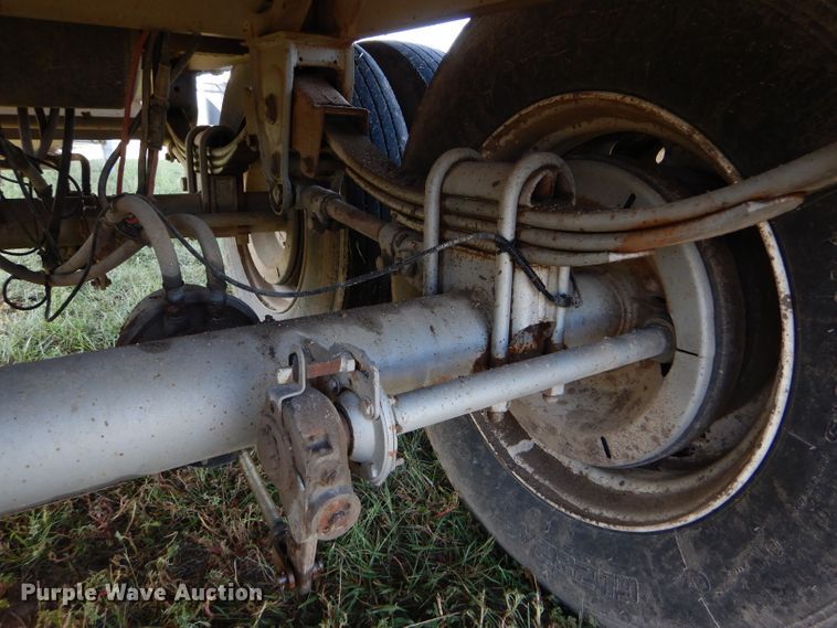 image for item DC5012 2005 Castleton double hopper bottom grain trailer