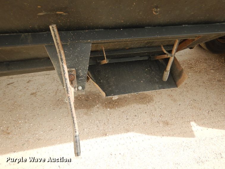 image for item DC5013 1997 Jet double hopper bottom grain trailer