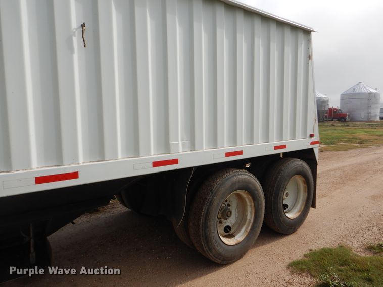 image for item DC5013 1997 Jet double hopper bottom grain trailer