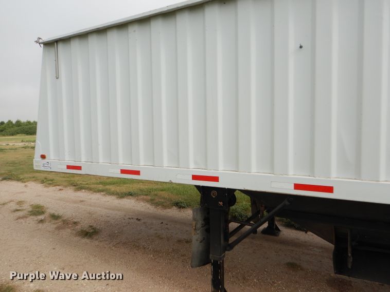 image for item DC5013 1997 Jet double hopper bottom grain trailer