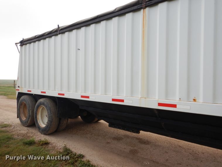 image for item DC5013 1997 Jet double hopper bottom grain trailer